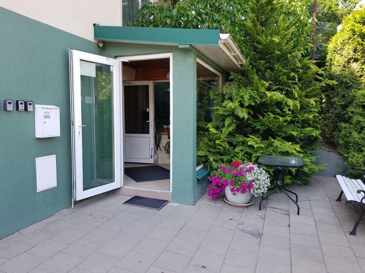 Cozy Garden Free Parking Apartment Vilnius Luaran gambar